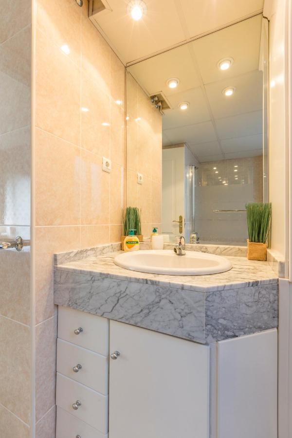 4 Bedroom Apartment In Puerto Banus 150 Meters From The Beach Марбелья Екстер'єр фото