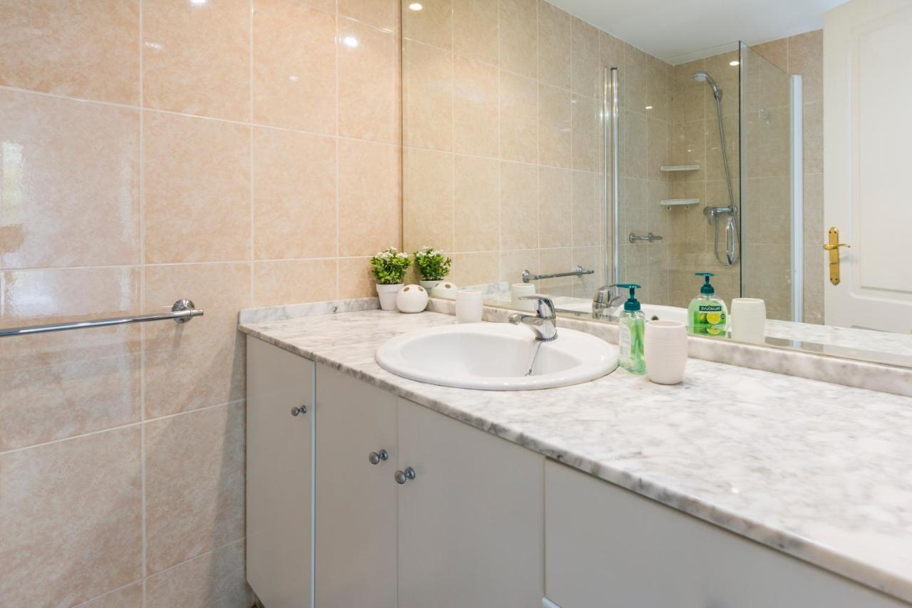 4 Bedroom Apartment In Puerto Banus 150 Meters From The Beach Марбелья Екстер'єр фото